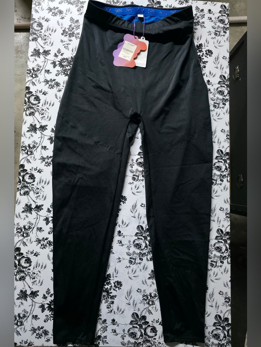 NWT YITTY Headliner Shaping High Waist Leggings — Black